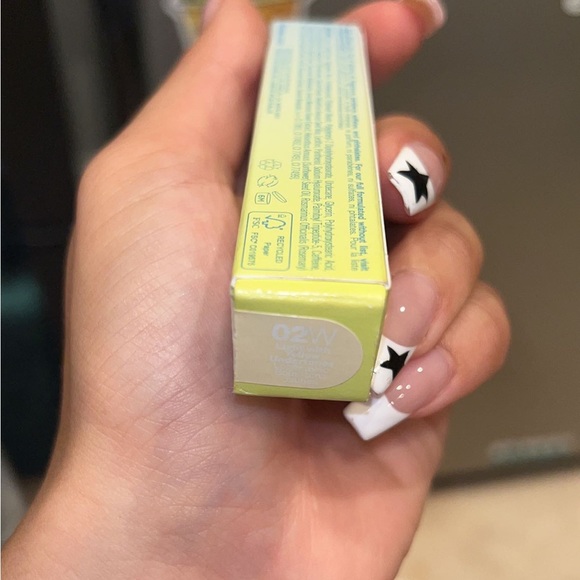 Kosas concelar shade 02W NWT! - Picture 3 of 4